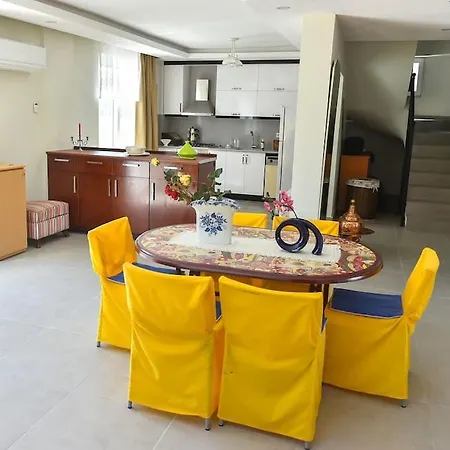 3 Bedroom With Private Pool *