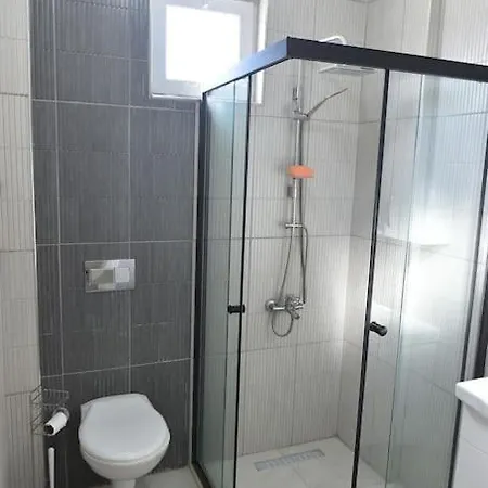 3 Bedroom With Private Pool Βίλα Sarilar
