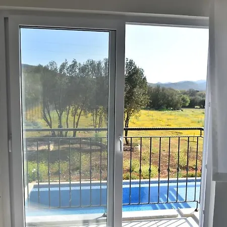 3 Bedroom With Private Pool *