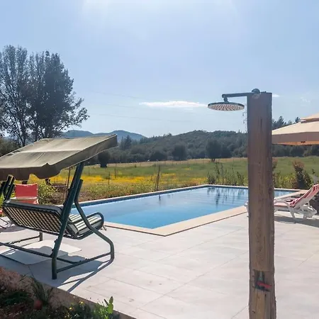 3 Bedroom With Private Pool Βίλα Sarilar