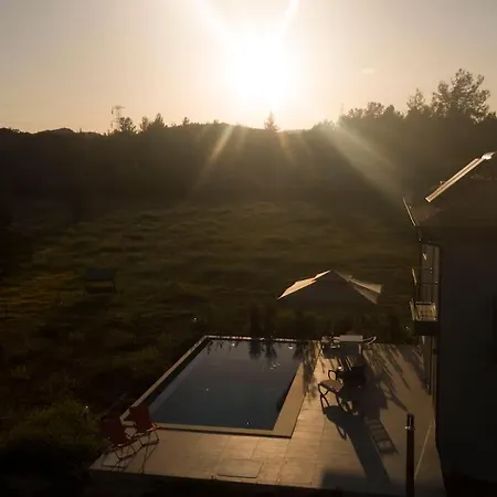 3 Bedroom With Private Pool *