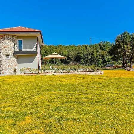 3 Bedroom With Private Pool Villa *