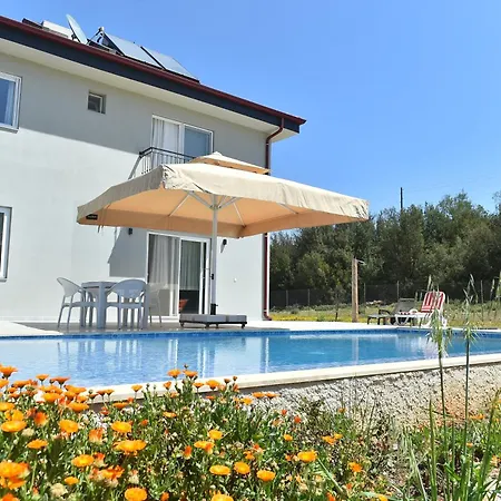 Villa 3 Bedroom With Private Pool Sarilar